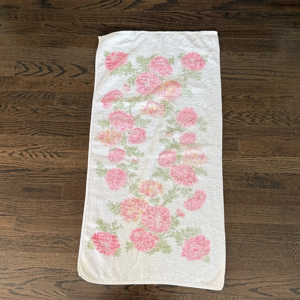 Canon Vintage Floral Bath Hand Towel Terrycloth Pink and Orange Flowers